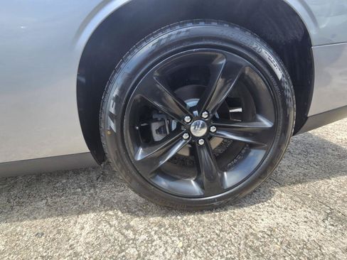 Used 2015 Dodge Challenger R/T w/ Quick Order Package 28B R/T RWD image 18