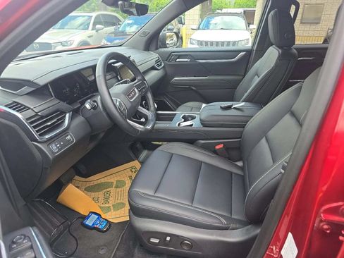 Used 2026 GMC Acadia Elevation w/ Elevation Premium Package FWD image 4