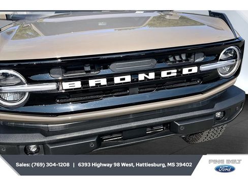 Used 2025 Ford Bronco Outer Banks w/ Sasquatch Package AWD/4WD image 22