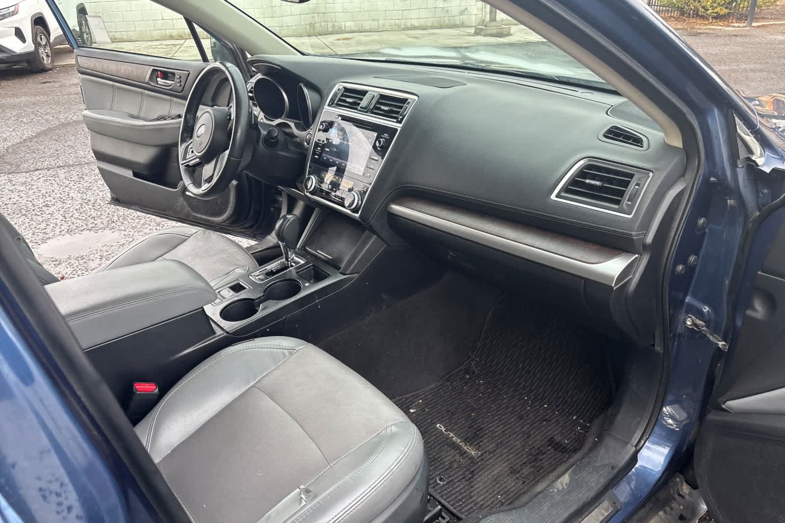 Used 2019 Subaru Outback 2.5i Limited AWD/4WD image 17