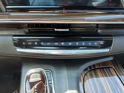 Used 2023 Cadillac Escalade Premium Luxury w/ LPO, Floor Liner Package AWD/4WD image 20