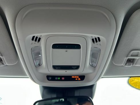 Certified 2025 Buick Envision Preferred AWD/4WD image 49