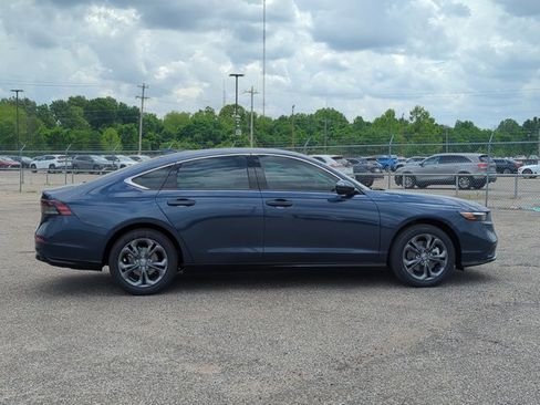 New 2026 Honda Accord EX-L image 4