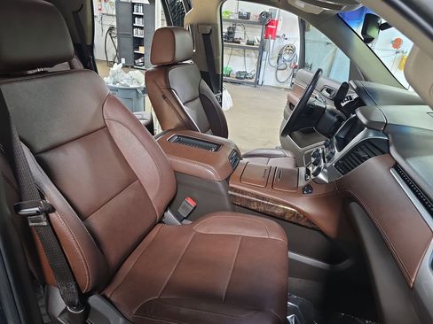 Used 2020 Chevrolet Tahoe Premier AWD/4WD image 10