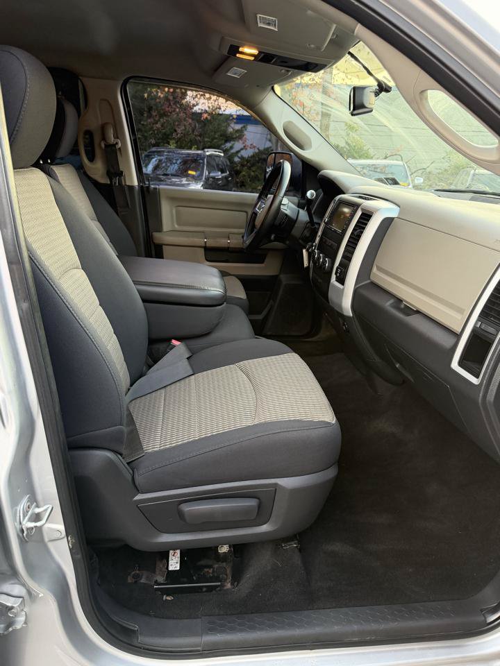 Used 2011 RAM 2500 SLT w/ Luxury Group AWD/4WD image 27