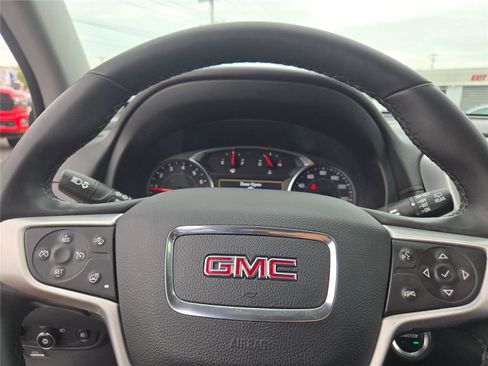 Used 2023 GMC Terrain SLT image 36