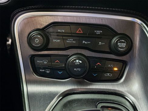 Used 2018 Dodge Challenger R/T Plus image 17