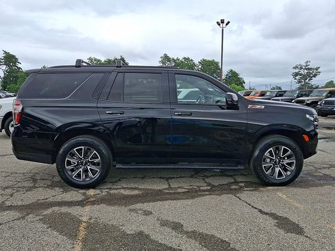 Used 2023 Chevrolet Tahoe Z71 w/ Luxury Package AWD/4WD image 32