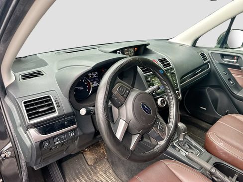 Used 2017 Subaru Forester 2.5i Touring AWD/4WD image 9