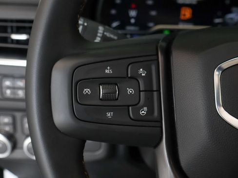 Used 2024 GMC Yukon AT4 w/ Technology Package AWD/4WD image 24