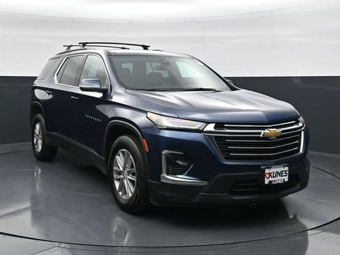 Used 2023 Chevrolet Traverse LT AWD/4WD image 4