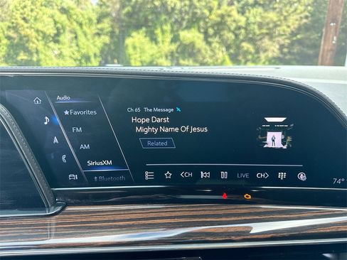 Used 2023 Cadillac Escalade ESV Premium Luxury image 26