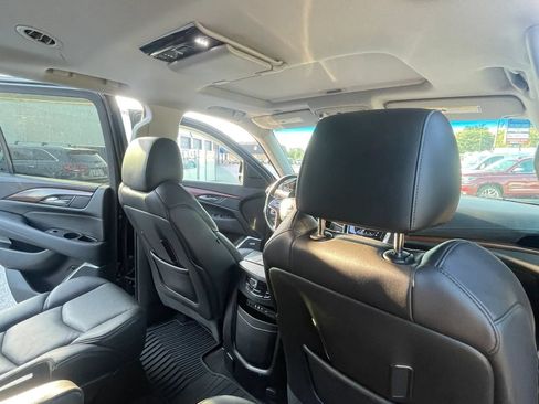 Used 2016 Cadillac Escalade Premium AWD/4WD image 18