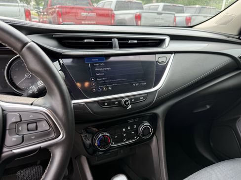 Used 2021 Buick Encore GX Preferred w/ Cold Weather Comfort Package FWD image 19