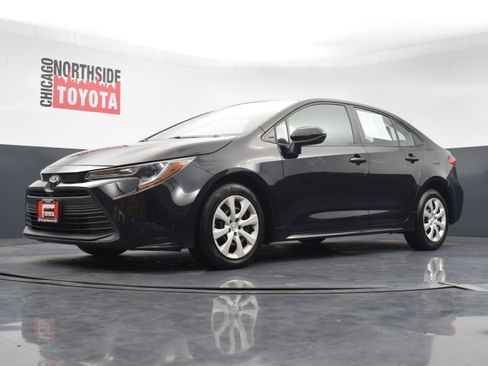Used 2024 Toyota Corolla LE FWD image 30
