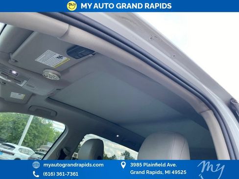 Used 2018 Volkswagen Tiguan SEL AWD/4WD image 4