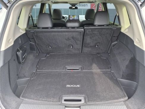 Used 2025 Nissan Rogue SL w/ Tech Package AWD/4WD image 27
