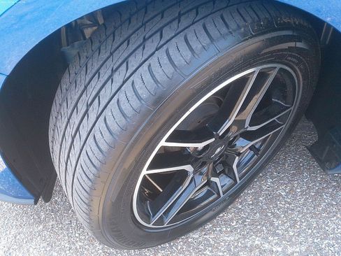 Used 2018 Ford Mustang Premium image 19