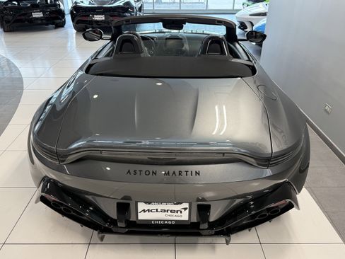 Used 2023 Aston Martin V8 Vantage Roadster RWD image 4