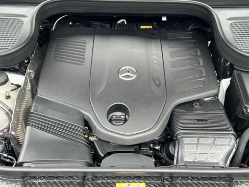 New 2026 Mercedes-Benz GLS 450 4MATIC image 35