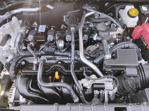 Used 2025 Nissan Kicks SV w/ SV Premium Package FWD image 32