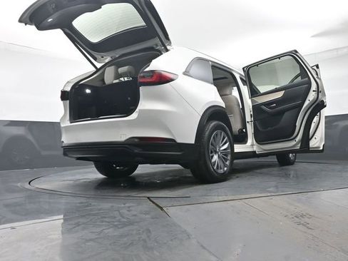 Certified 2024 MAZDA CX-90 3.3 Turbo w/ Preferred Plus image 48