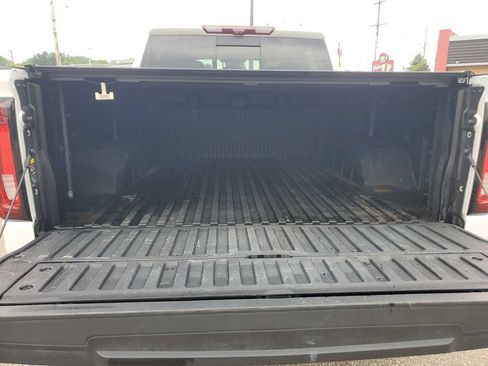 Used 2022 GMC Sierra 1500 Denali Ultimate AWD/4WD image 9