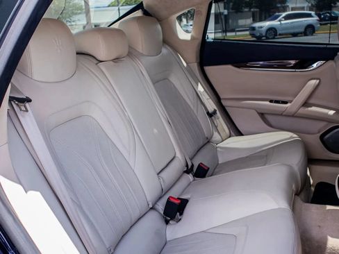 Used 2014 Maserati Quattroporte GTS RWD image 21