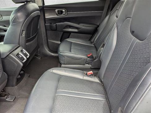 Used 2022 Kia Sorento EX FWD image 25