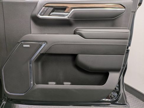 Used 2022 Chevrolet Silverado 1500 LT Trail Boss w/ LT Trail Boss Premium Package image 27