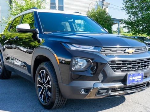 Used 2023 Chevrolet TrailBlazer ACTIV w/ Convenience Package image 4