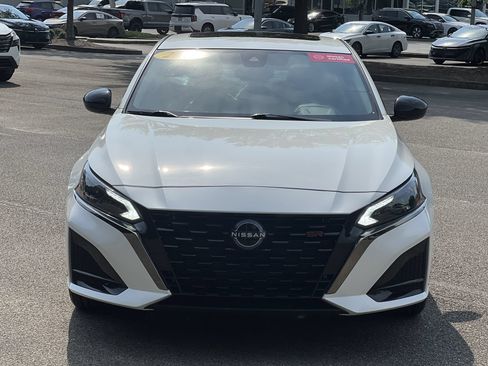 Certified 2024 Nissan Altima 2.5 SR w/ SR Premium Package FWD image 30