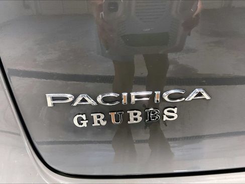 Used 2022 Chrysler Pacifica Touring-L FWD image 39