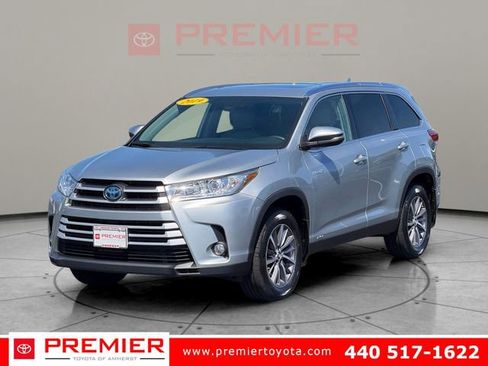 Certified 2019 Toyota Highlander XLE image 1
