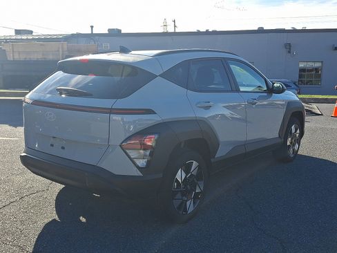 Used 2024 Hyundai Kona SEL image 5