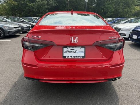 Used 2025 Honda Civic Sport image 6