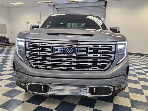 Used 2025 GMC Sierra 1500 Denali AWD/4WD image 2