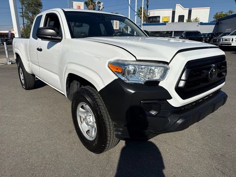 Used 2023 Toyota Tacoma SR RWD image 1