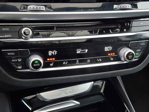 Used 2019 BMW X3 xDrive30i w/ Premium Package image 16