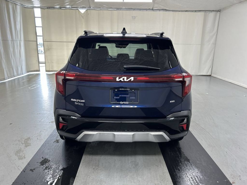 Used 2024 Kia Seltos EX AWD/4WD image 22