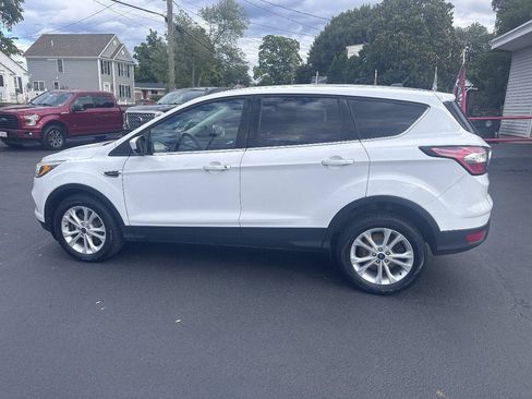 Used 2017 Ford Escape SE AWD/4WD image 8