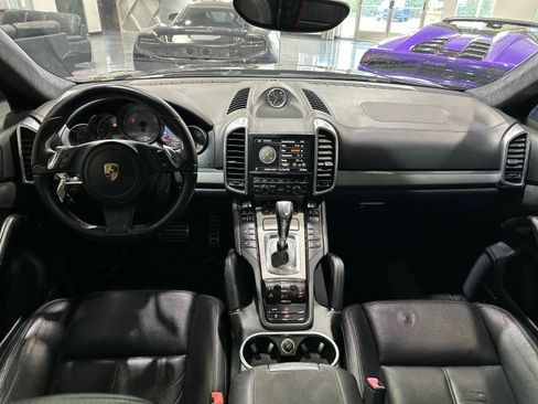 Used 2014 Porsche Cayenne GTS AWD/4WD image 36