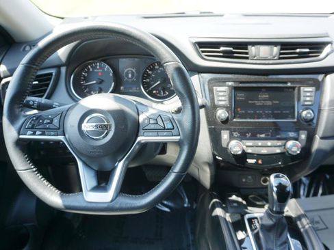Used 2019 Nissan Rogue SL FWD image 9