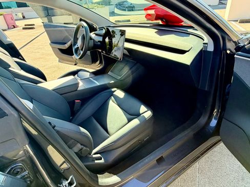 Used 2024 Tesla Model 3 Long Range RWD image 30