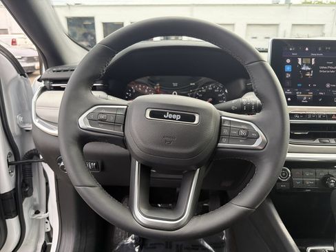 Used 2023 Jeep Compass Limited AWD/4WD image 21