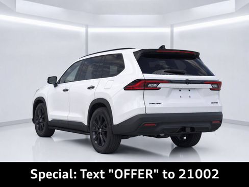 Used 2025 Toyota Grand Highlander AWD Hybrid image 3