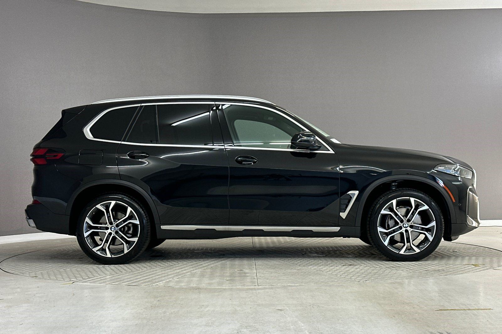 Used 2026 BMW X5 sDrive40i RWD image 7