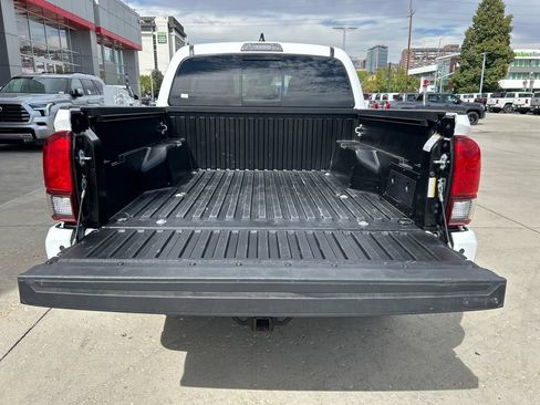 Certified 2023 Toyota Tacoma SR5 AWD/4WD image 15