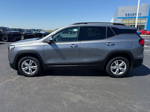 Used 2019 GMC Terrain SLE w/ Driver Convenience Package AWD/4WD image 2