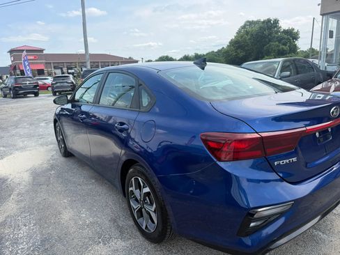 Used 2020 Kia Forte LXS FWD image 4